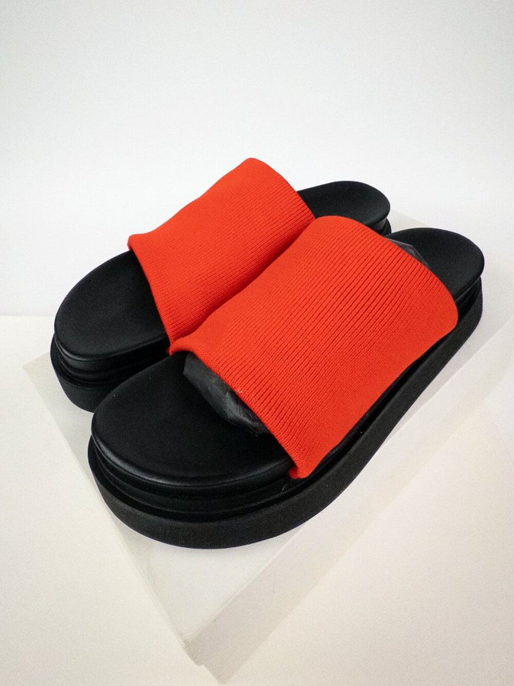 COS NWT Knit Platform Slides Red Orange Chunky Minimalist Sandals Sz 8 - Picture 2 of 6